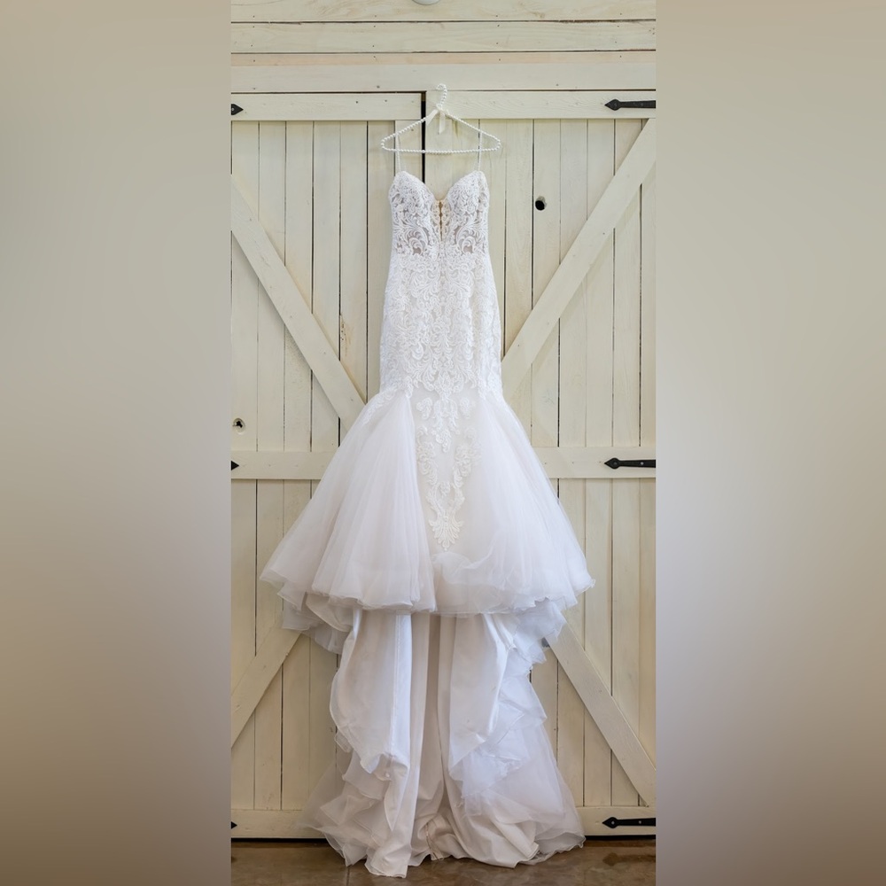Maggie Sottero White Lace Wedding Dress